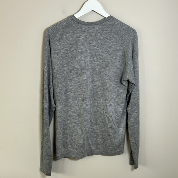 Lululemon Metal Vent Tech Long Sleeve Shirt Mens Gray Live in Practice Sz L - Picture 4 of 11